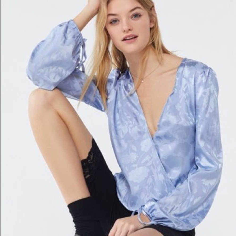 *NWOT UO Audrina Jacquard Plunging Surplice Blouse